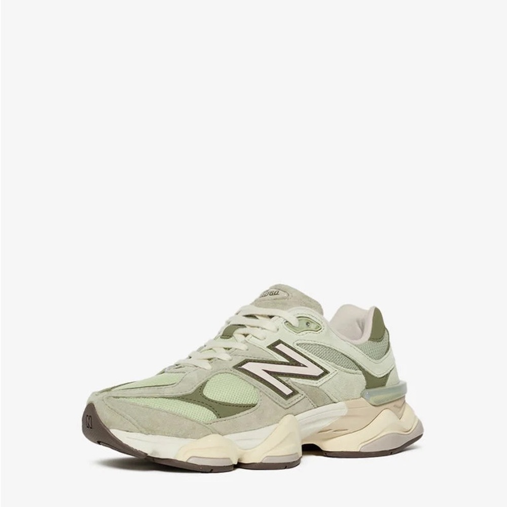 New Balance 9060
Boys' Grade School - Picture 5 of 8